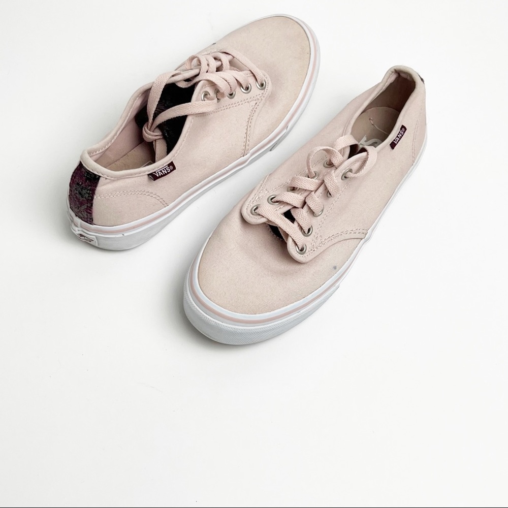 VANS Pink Paisley Tongue Back Strip Low Top Lace Up Canvas Tennis Shoes, Size 8